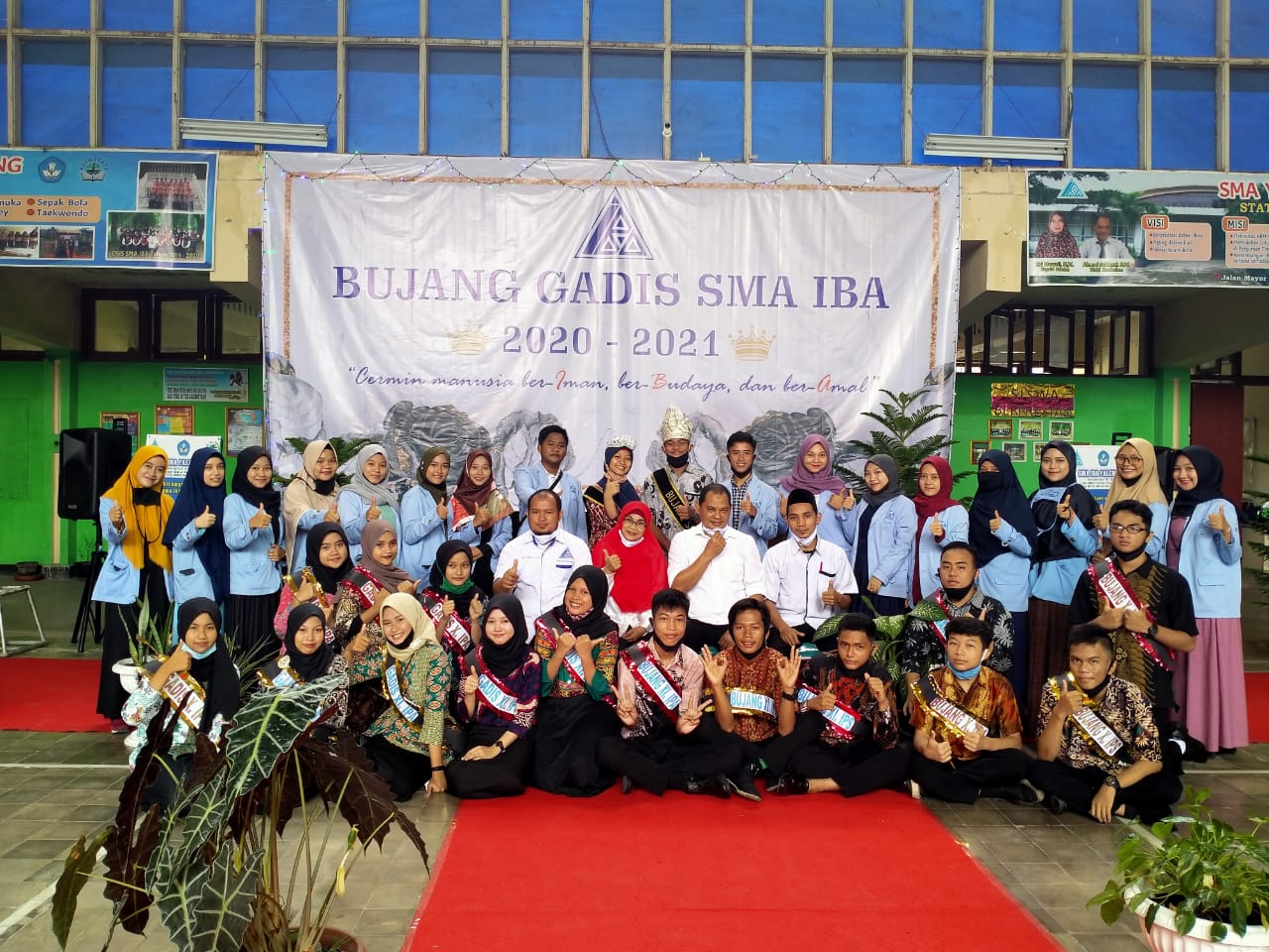 bujang gadis SMA IBA
