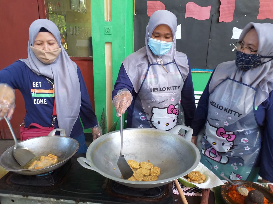 Lomba Masak Memperingati Hari Guru